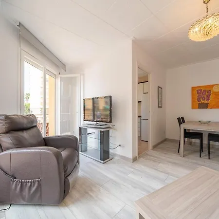 Homeholidaysrentals Santmartin - Costa Barcelona Apartment *